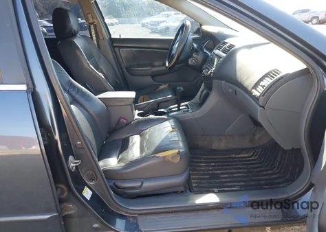 2005 Honda Accord 2.4 Ex from USA, damaged, VIN 1HGCM56835A143653